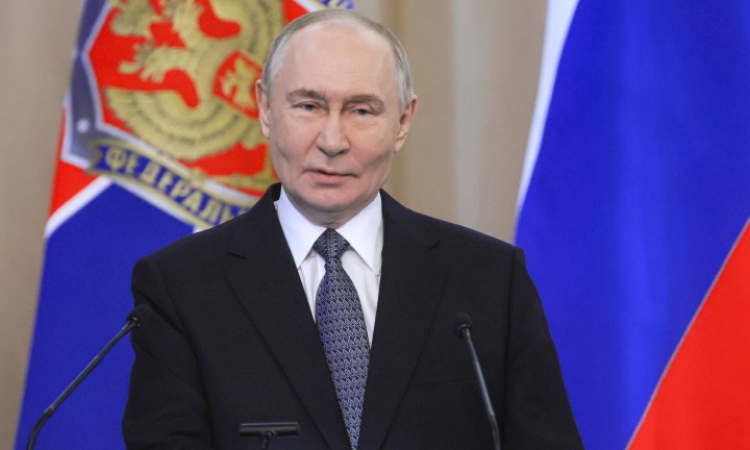 Путин: Русия разполага със средствата да унищожи всеки, който атакува Калининград